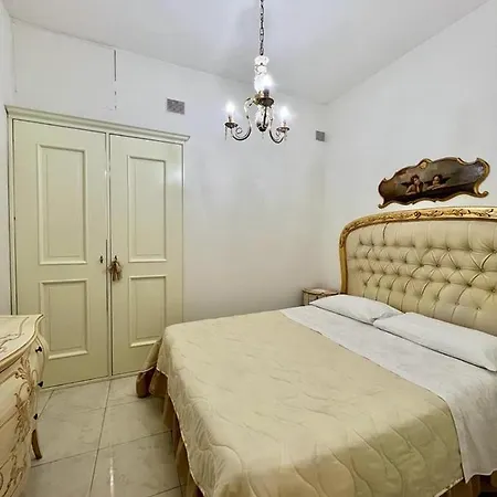 Antonietta House Daire Napoli